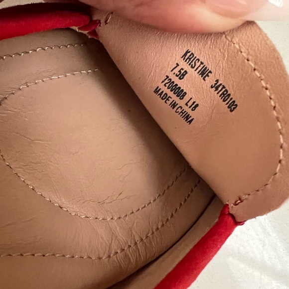 Taryn Rose Kristine Suede Stretch Loafers in Sangria Suede Size 7.5 - Picture 6 of 8